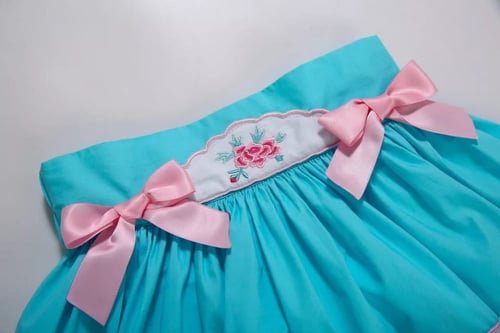 طقم بناتي راقي وأنيق +طوق