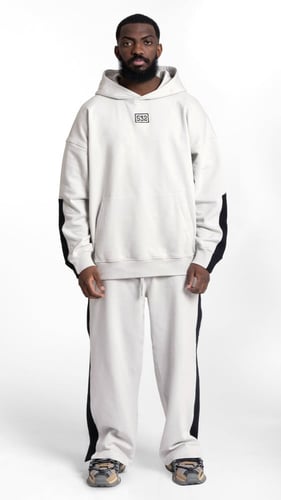 طقم هودي تصميم لاين