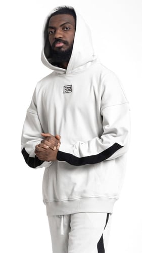 طقم هودي تصميم لاين