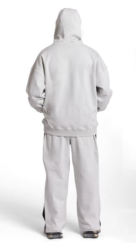 طقم هودي تصميم لاين