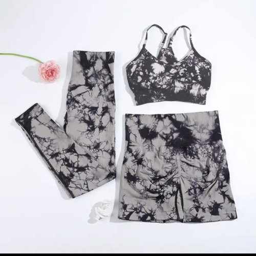 البدله الرياضيه للنساء ٣ قطع