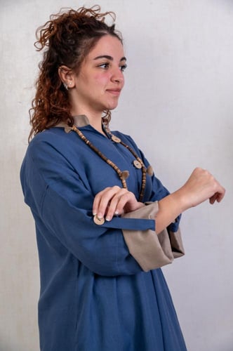 ثوب لينن أزرق