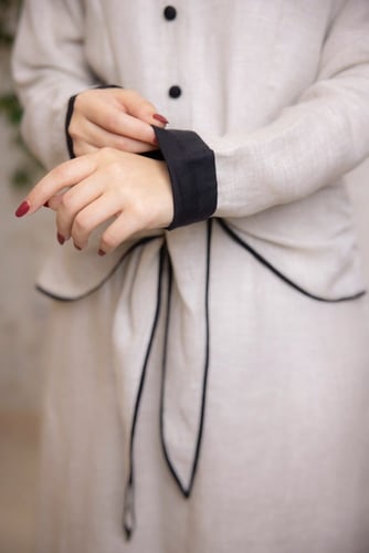 فستان لينن بيج و أسود