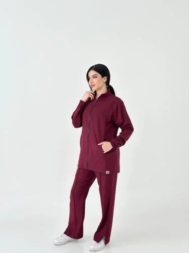 جاكيت طبي عنابي مع سكراب جاكيت (سحاب)