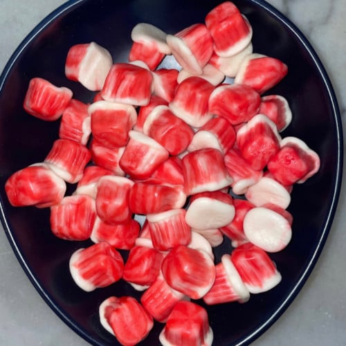 كعكة كبيرة بالفراوله 100 جرام