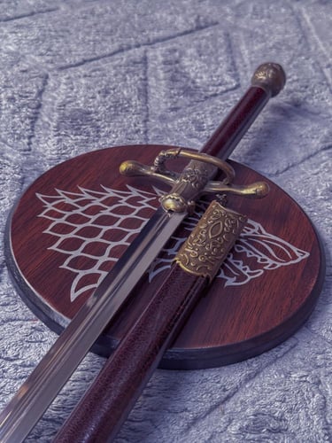 سيف اريا ستارك