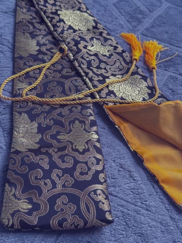 قطعه قماشيه ذهبي فاخر