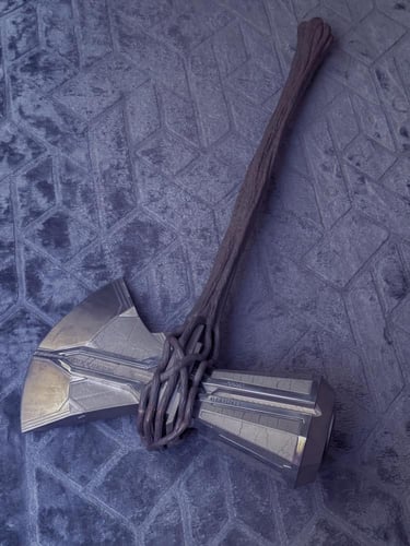 مطرقة ثور - Marvel