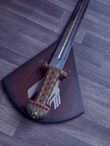 سيف راقنار لاثبروك