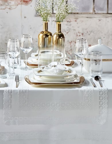 طقم مفارش طاولة Rosy Gold لون سكري