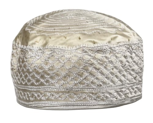 طاقيه ملكيه – فخامة مكية بتطريز مذهّبه