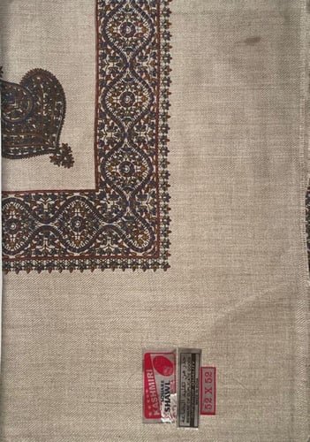 غترة شال كشميري ماركة أبو خروف – لون بيج رملي فاخر...