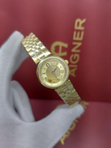 ساعة اجنر نسائية