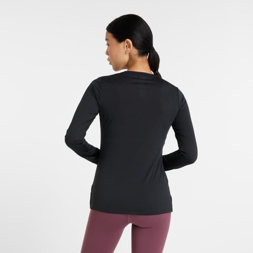 نيو بالانس تيشرت كم طويل نسائي