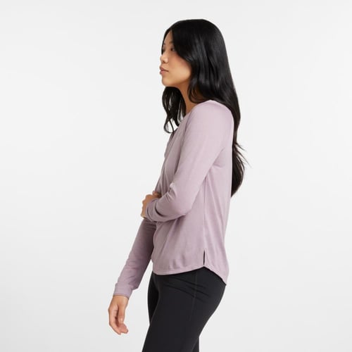 تيشيرت جري نسائي من نيو بالانس _ WT41256IWH