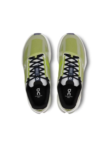 أون رانينج حذاء جري نسائي - أخضر وأبيض
