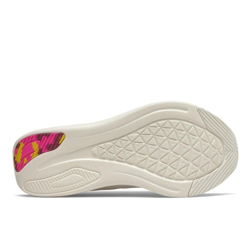 نيو بالانس حذاء جري نسائي