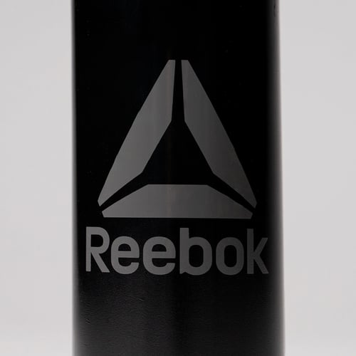 ريبوك مطارة ماء