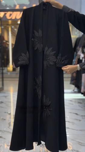 عباية بتطريز الورد