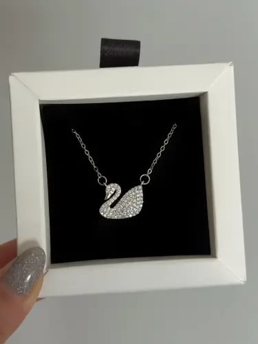 قلادة البجعة