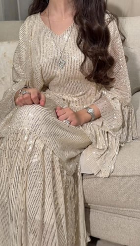 طقم تنوره وبلوزه من الترتر السكري ( الطول 57 )