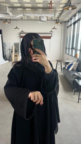 عباية سادة تصميم حسب طلب العميلة