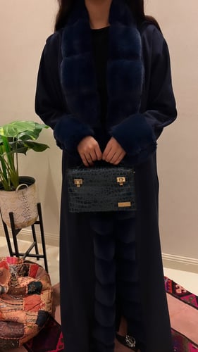 عباية فرو ايطالي كحلي M22