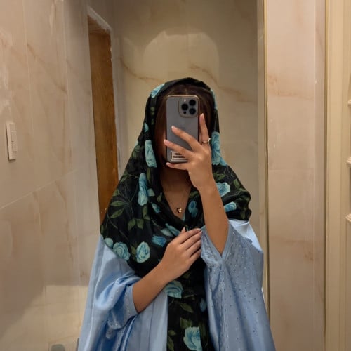 طرحة مشجره باللون الازرق