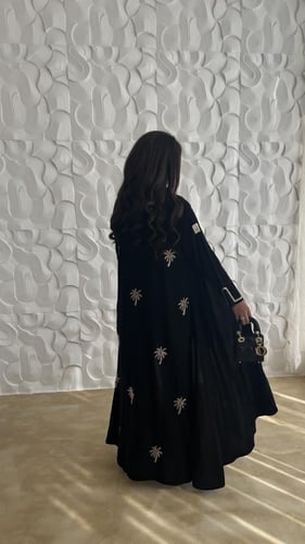 عباية كلوش اسود M40