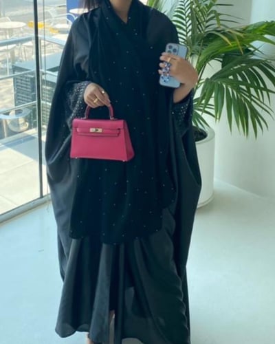 عباية بشت حرير بكريستال منثور M9