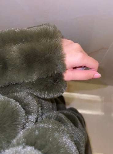 عباية فرو زيتي M16