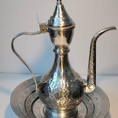 ابريق غسيل لون فضي