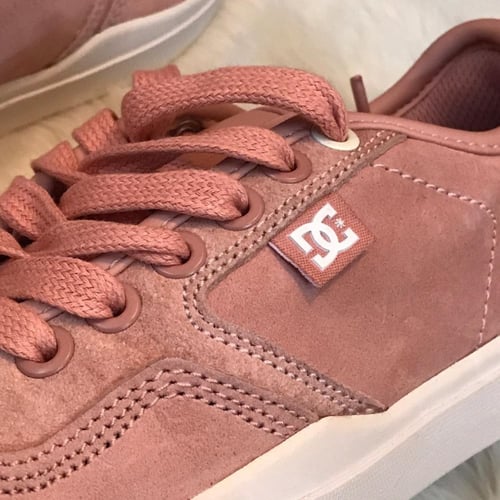 شوز ماركة DC