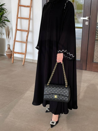 عبايات تفصيل على حسب الطلب