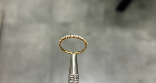 Diamond ring text