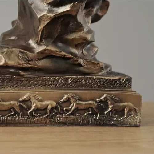 مجسم راس الحصان حجم كبير لون برونزي ارتفاع 43سم وع...