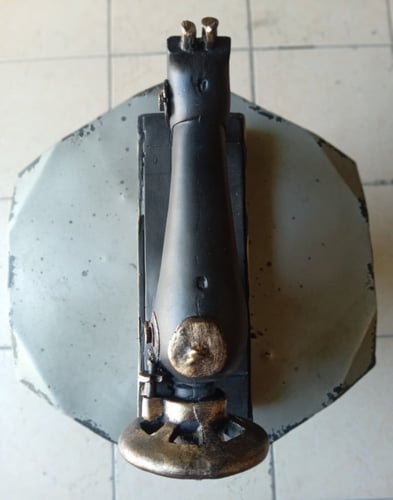 مجسم تحفة ديكور ماكينة خياطة