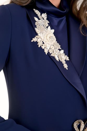 كاميليا بليزر - كحلي