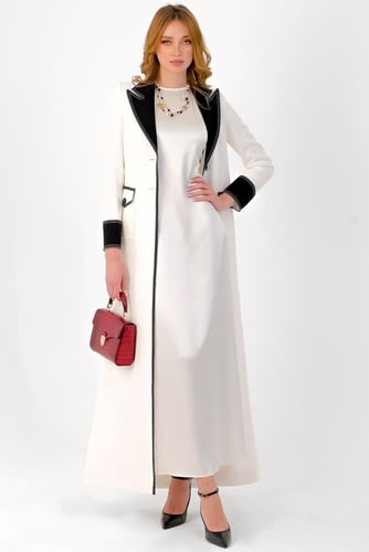 قلوري 1 بليزر - أوف وايت ياقة اسود