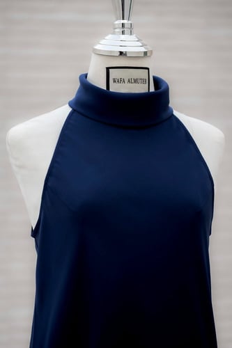 فستان حرير كحلي مطفي