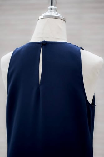 فستان حرير كحلي مطفي