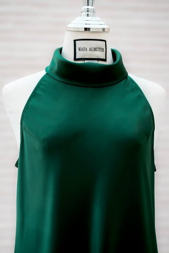 فستان حرير اخضر بلمعه