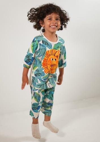 طقم اولاد من القطن برسمة اسد الغابة