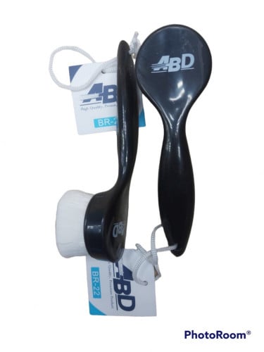 فرشاة فائقة النعومه للاماكن الضيقه