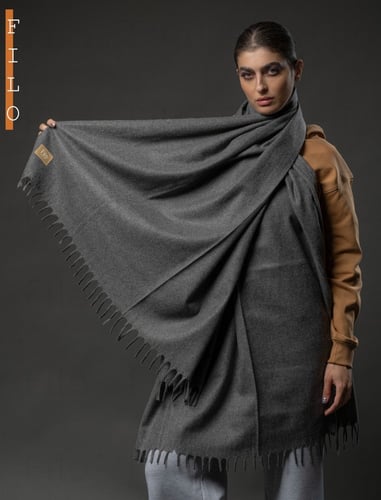 شال صوف رصاصي فاتح