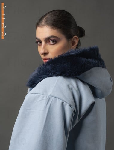 سماوي مع كحلي