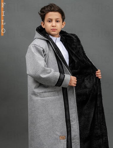 فروه رصاصي جلد أسود