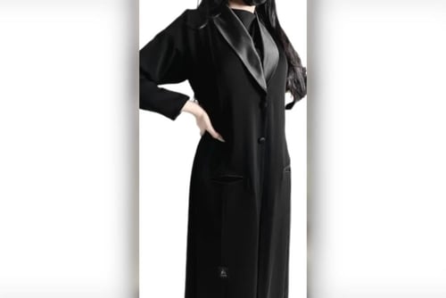 عبايه بليزر قماش نواعم كوري - ياقه ساتان ايطالي