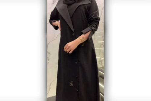 عبايه بليزر قماش كريب كوري