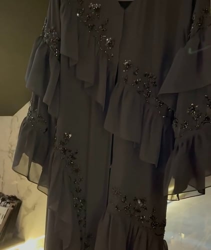 عبايه قماش جورجيت كوري - تطريز خرز اسود